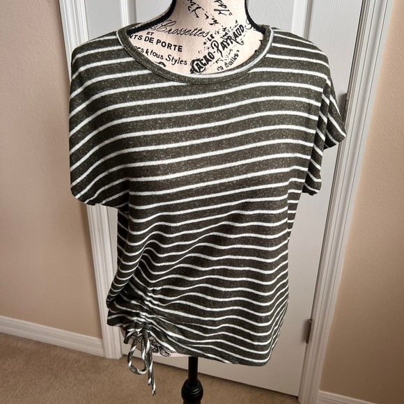 Lavish Striped Olive Green White Knit‎ Top with Drawstring - Size M - Picture 8 of 8